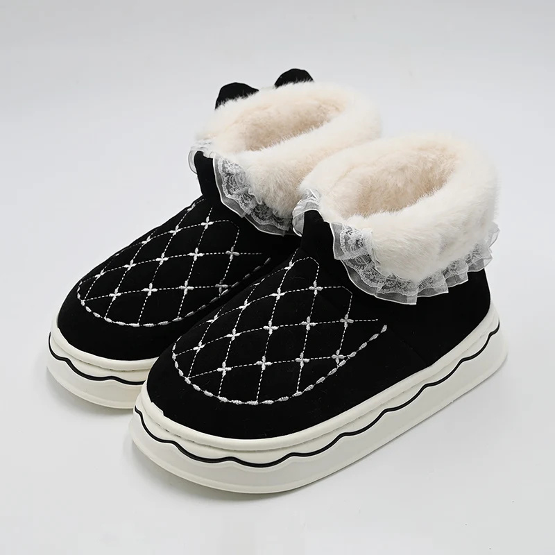 Koronkowe kokarne buty śnieżne